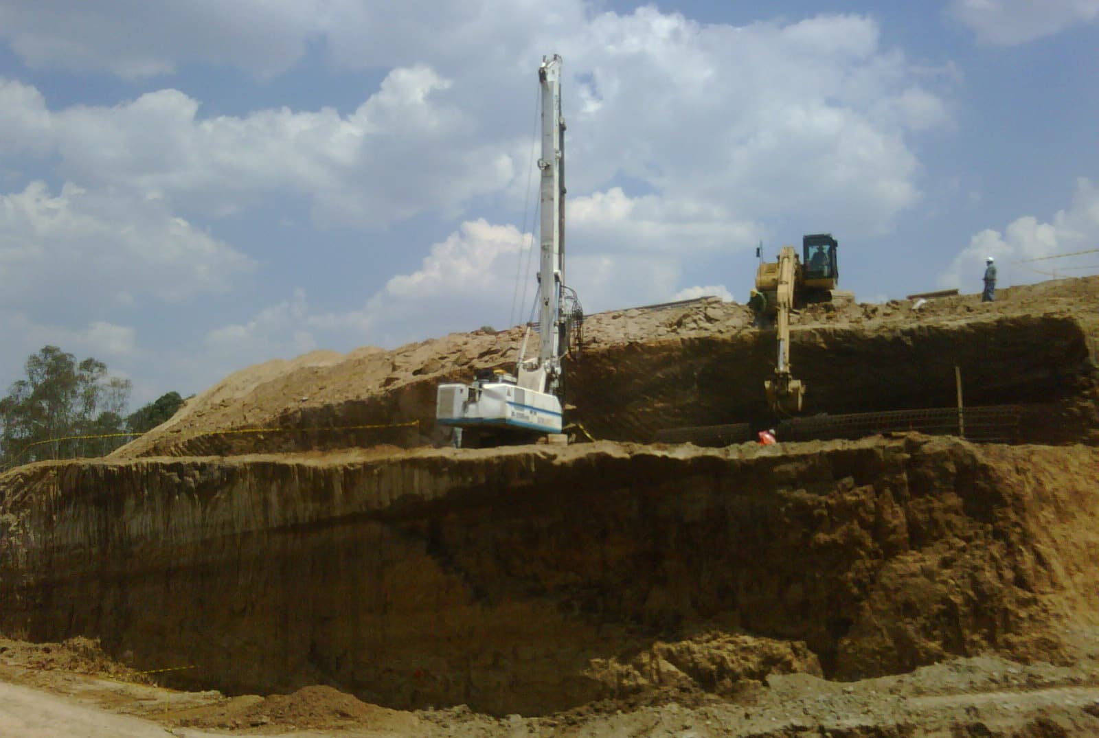 Centro Deportivo Naucalpan — excavación